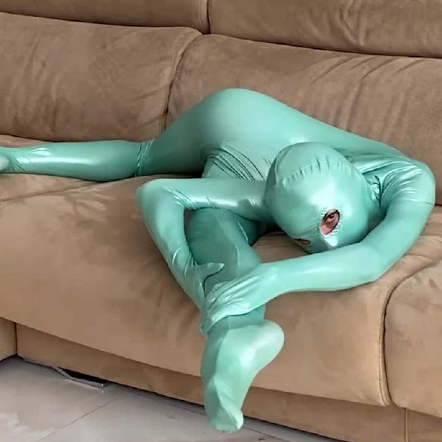 ZentaiDolls.com | Irina | The Home of the Zentai Girls